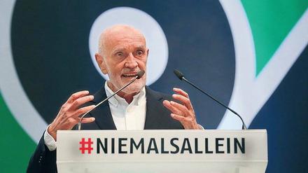 Heiliger Schein. Martin Kind geht in Hannover einen Kompromiss ein.