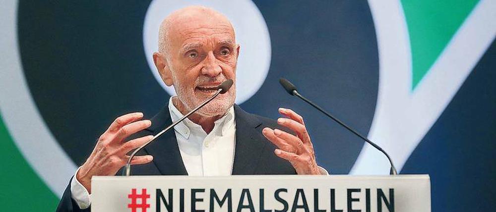 Heiliger Schein. Martin Kind geht in Hannover einen Kompromiss ein.