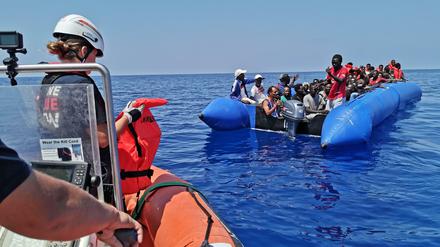 Foto von der Rettung der Schiffbrüchigen durch die Crew der „Eleonore“ 