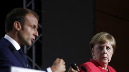 Frankreichs Präsident Emmanuel Macron Bundeskanzlerin Angela Merkel.