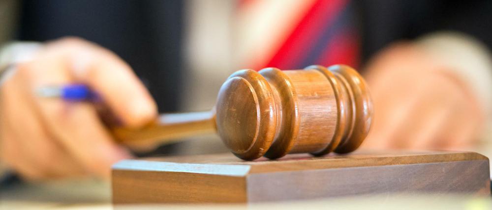 Bei Zwangsversteigerungen kommen auch viele billige Immobilien unter den Hammer. 