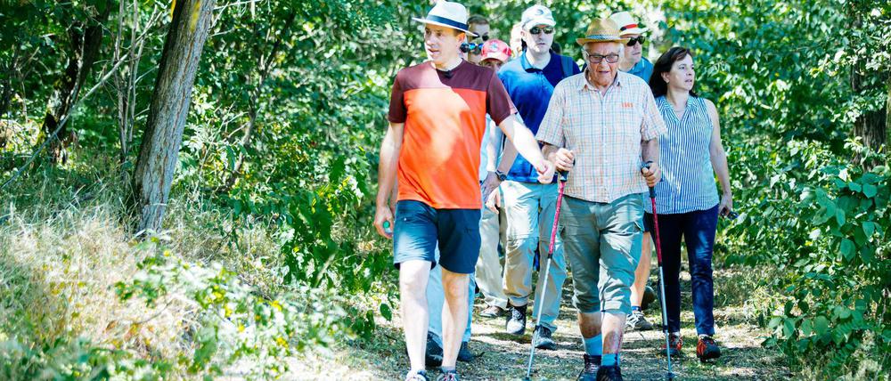 Wandern, Debattieren, Marmelade verkaufen: Dem Wahlkampf in Brandenburg, hier der CDU-Kandidat Ingo Senftleben, mangelte es nicht an Abwechslung.