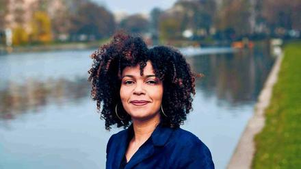 Jackie Thomae, geboren 1972 in Halle, lebt seit 1989 in Berlin. Ihr Roman "Brüder" steht auf der Longlist des Deutschen Buchpreises.