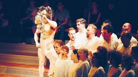 Karneval in Rom. Bei John Eliot Gardiner tritt der Monteverdi Choir nicht nur singend in Aktion.