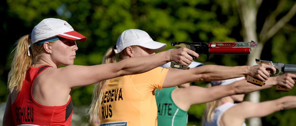 Annika Schleu (links) ist mehrfache deutsche Meisterin. 