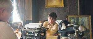 „Der Krieg und ich“. Romek (Adam Halajczyk) spricht mit dem Ältestenrat im Warschauer Ghetto. Die Kika-Serie mit acht Folgen startet am Samstag um 20 Uhr.