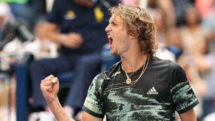 Raus damit. Alexander Zverev freute sich über den Einzug in die dritte Runde der US Open.