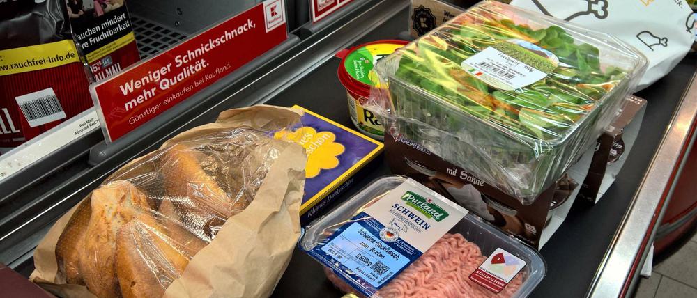 Was soll ich kaufen? Die Nährwertangaben sollen helfen, gesunde Produkte zu erkennen. 
