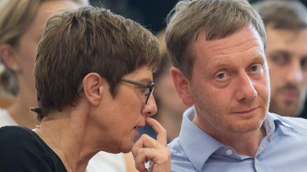 Annegret Kramp-Karrenbauer und Sachsens Ministerpräsident Michael Kretschmer.