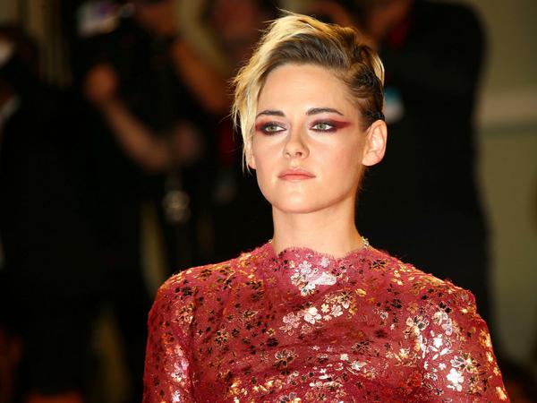 Kristen Stewart, Schauspielerin aus den USA, kommt zur Premiere des Films "Seberg".