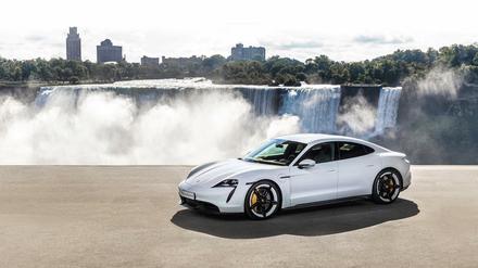 Unter Strom: Der elektrische Porsche Taycan fährt bis zu 260 km/h schnell.