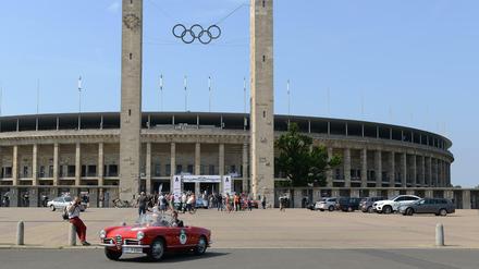 Bei schönstem Reisewetter starteten 170 Liebhaber alter Autos auf eine Tour nach Hamburg – natürlich mit Umwegen.   