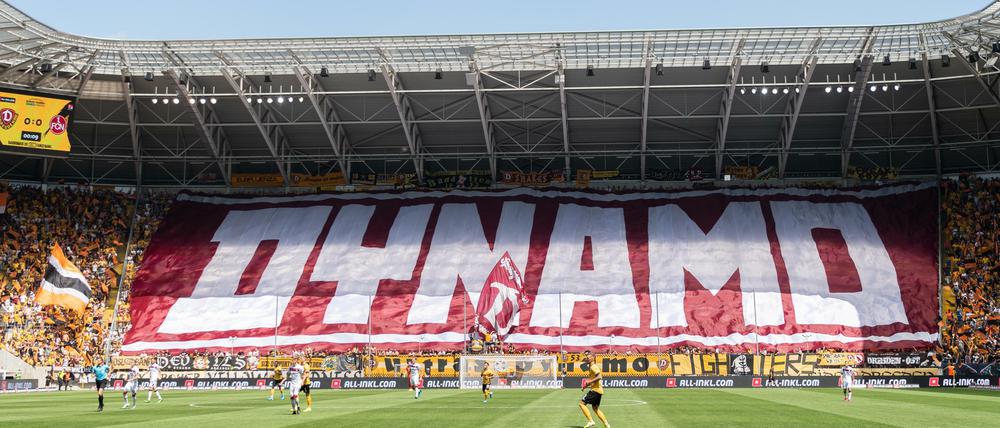 Zwischen den Fanszenen von Dynamo Dresden und St. Pauli herrscht nicht gerade ein freundliches Verhältnis. 