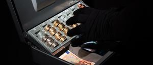 Der buchstäbliche Griff in die Kasse ist häufig für Mitarbeiter verführerisch einfach. 