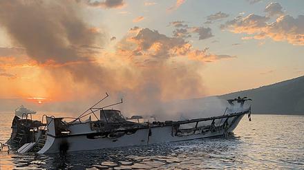 Das abgebrannte Tauchboot „Conception“ vor der Küste Kaliforniens. 