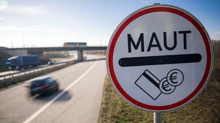 Die Pkw-Maut kommt nicht - wer trägt die Kosten? Das ist noch nicht geklärt.