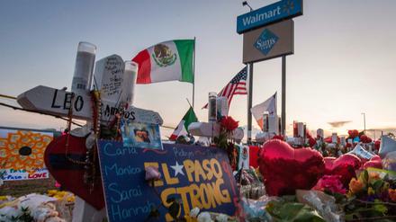 Gedenken an die Opfer des Massakers in einem Walmart in El Paso im August 2019 