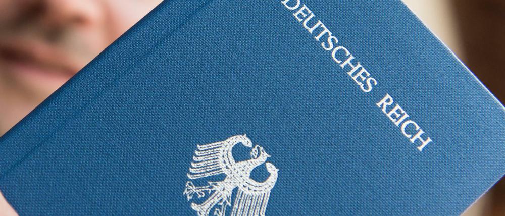 Reichsbürger lehnen das System der Bundesrepublik ab.
