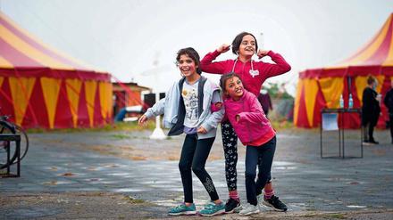 Spielerisch zum Artisten werden. Der Zirkus "Cabuwazi" lädt Kinder und Jugendliche ein, mitzumachen. 