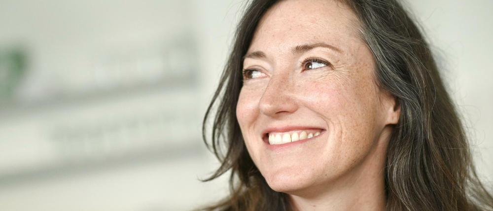 Bekannt wurde Roche als Moderatorin für den Fernsehsender Viva