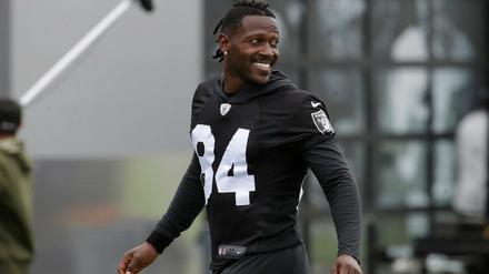 Schon wieder weg. Football-Star Antonio Brown verlässt die Oakland Raiders ohne jeglichen Saisoneinsatz.