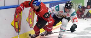 Schwaben obenhauf. Jakob Mayenschein (links) gewann mit Augsburg beide CHL-Spiele gegen Belfast und Patrick Mullen.