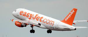 Ein Flugzeug der britischen Fluggesellschaft Easyjet (Symbolbild)