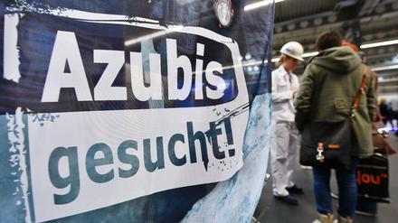 Eine entlegene Lehrstelle macht die Suche nach Auszubildenden nicht leichter. Manche nehmen den Weg dennoch auf sich.
