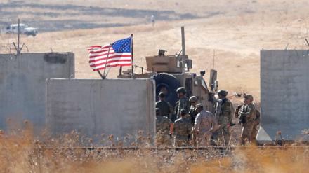 Türkische und amerikanische Soldaten starten ihren gemeinsamen Einsatz.