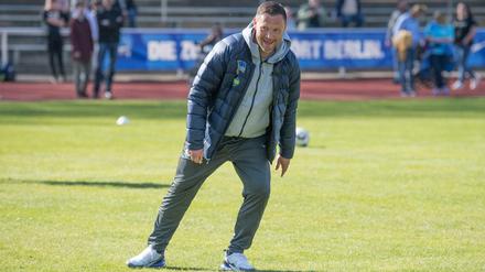 Pal Dardai beobachtet Hertha BSC jetzt von der Ferne aus.