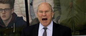 Mit der Schiedsrichterleistung nicht einverstanden. Don Jackson in Aktion.