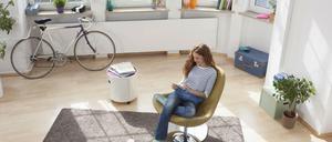 Nur echt mit Rennrad: modernes Wohnzimmer.