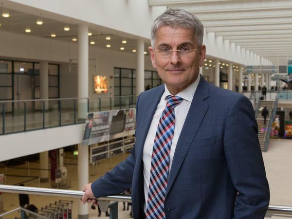 Der frühere Berliner Flughafenmanager Elmar Kleinert sagte am Freitag vor dem Untersuchungsausschuss aus (Archivbild).