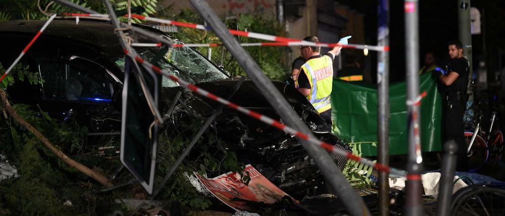Ein „Bild des Schreckens“, wie es ein Feuerwehrsprecher formulierte, fanden die Einsatzkräfte am Unfallort vor.