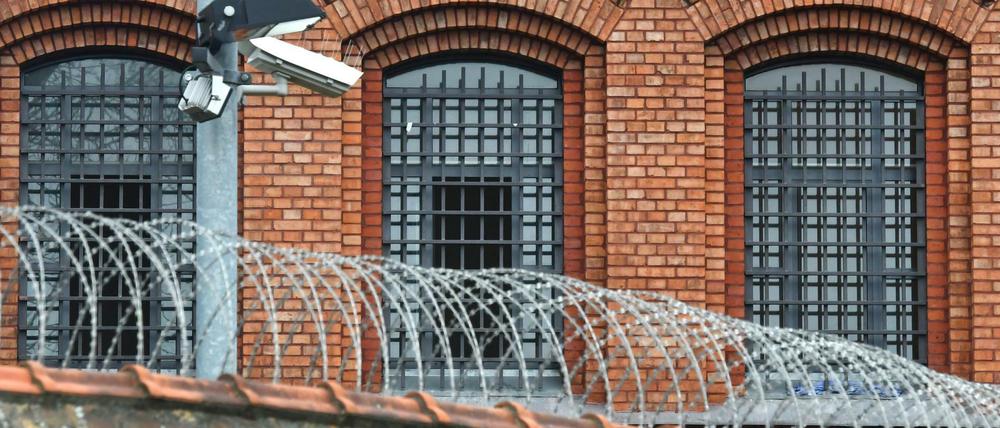 Die Polizei zählte für 2018 insgesamt 798 Straftaten in Berlins Gefängnissen. Darunter 136 Fälle von Körperverletzung.