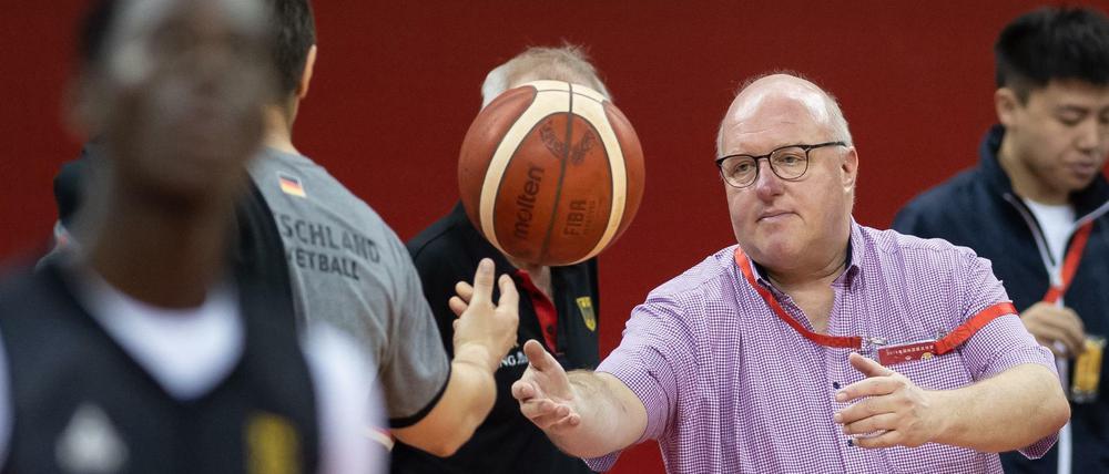 Zu früh aus dem Spiel. Ingo Weiss, Präsident des Deutschen Basketball Bundes in China.