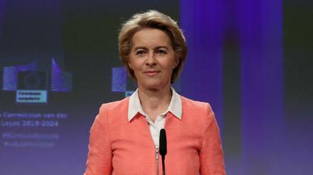 Die designierte EU-Kommissionspräsidentin stellt ihr Personaltableau und die Ressortverteilung in Brüssel vor.
