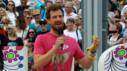 Luke Mockridge machte im "ZDF-Fernsehgarten" Mitte August nicht nur einen Bananenwitz. Der 30-Jährige hatte damit und mit anderen Fragwürdigkeiten viele Zuschauer verärgert.