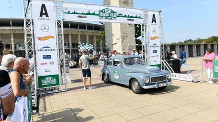 Auch der Tagesspiegel ging am Berliner Olympiastadion mit an den Start - in einem Volvo PV 544 von 1963.