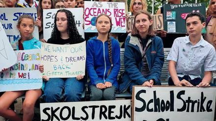 Greta Thunberg am 6. September inmitten einer Demonstration vor dem UN-Hauptquartier in New York. 