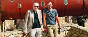 Ein Jahr lang ließ sich Ferdinand von Schirach (l.) von Filmautor Claudio Armbruster für das Porträt begleiten.