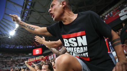 Ultra-Fans von Nizza beim Spiel gegen Marseille.
