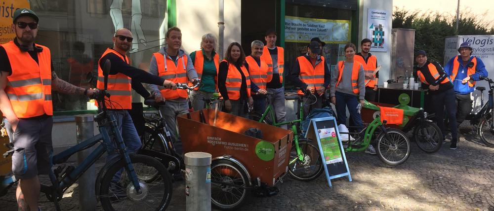 Die Sperrmüllkarawane nimmt Fahrt auf.