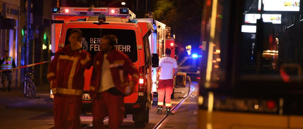 Einsatzkräfte der Berliner Feuerwehr.