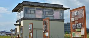 In Drewitz wird der Kontrollturm am einstigen Checkpoint Bravo für die Nachwelt erhalten - preiswürdig, befand die Jury.