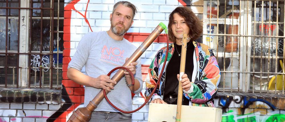 Klingt nach was. Hajo Toppius und Dariya Kryshen mit ihren Instrumenten. 