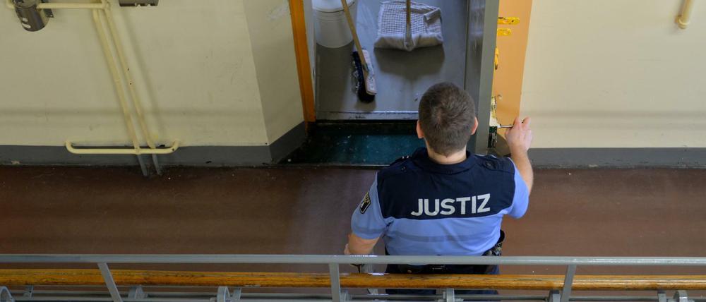 Stress, Randale, körperliche Attacken – Justizvollzugsbeamte müssen viel aushalten.