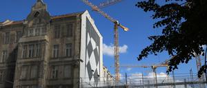 Blick von der Friedrichstr. auf die Baustelle des "Areal am Tacheles" in Berlin-Mitte.