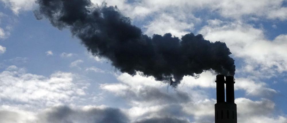 Die Union will statt einer Steuer auf CO2 einen nationalen Emissionshandel.
