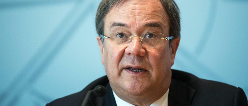 Der nordrhein-westfälische Ministerpräsident Armin Laschet (CDU) fordert Wirtschaftshilfen für Westdeutschland.